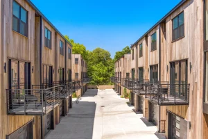 Trailhead Mews - Outside