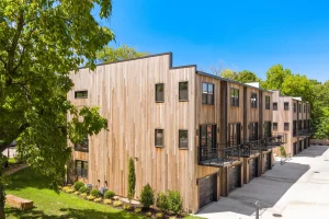 Trailhead Mews - Outside