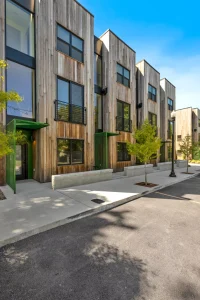 Trailhead Mews - Outside