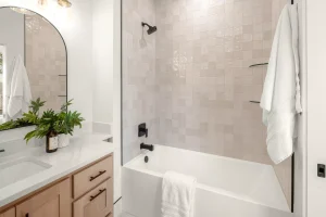 Greenhaw Pocket Neighborhood - Bathroom